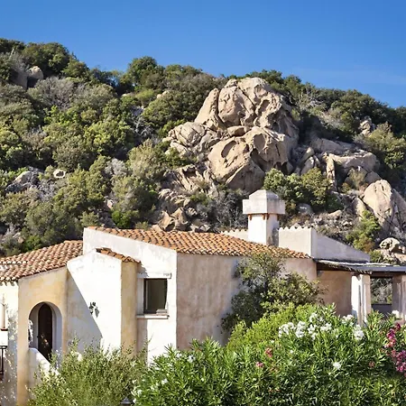 Apartment Holiday Residence Il Giardino Degli Oleandri In Porto Cervo